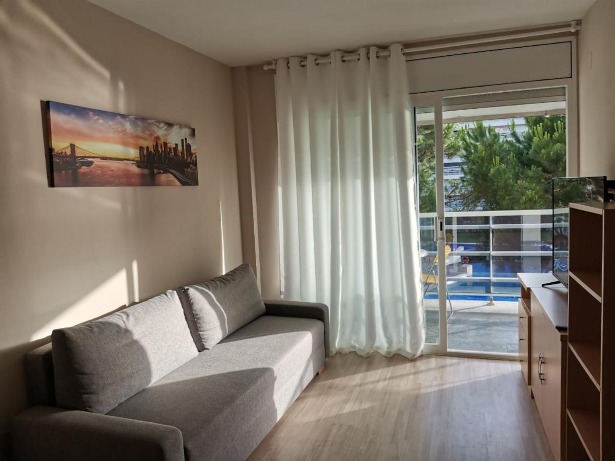 Apartment Near The Sea In 布拉内斯 外观 照片