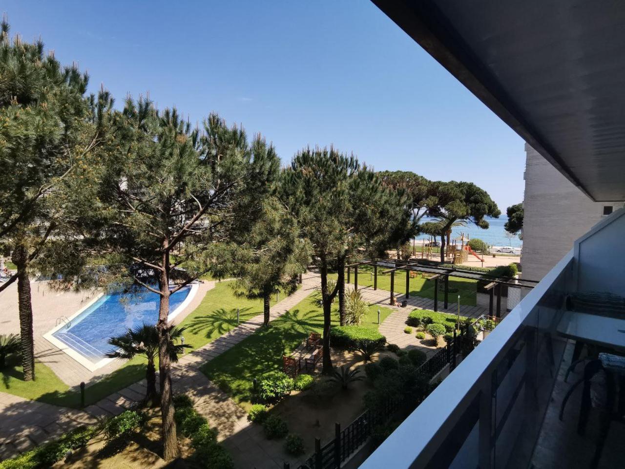 Apartment Near The Sea In 布拉内斯 外观 照片